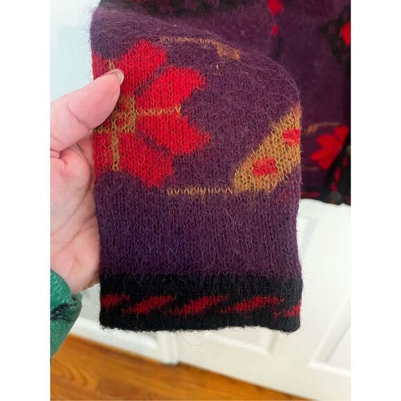 Sisley Italian Knit Plum Floral Tribal Print Cardigan Sweater Sz M EUC - Picture 5 of 7